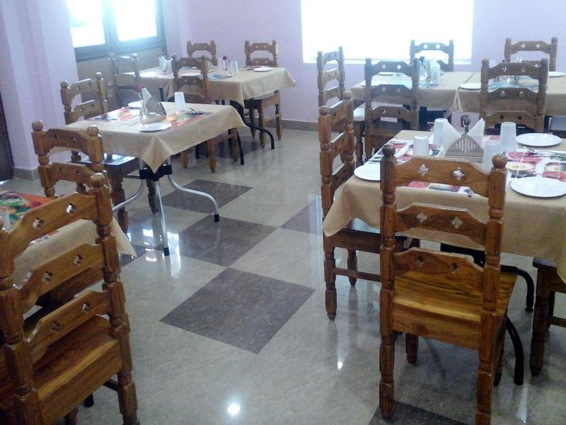 Hotel Sambit International, Near Sea Beach Puri Exterior photo
